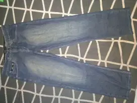 Celana jeans Lacoste