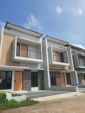Rumah 2 lantai harga di bawah 1 M siap huni dekat toll Bekasi cikampek