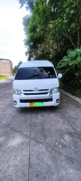 Dijual hiace 2014,warna putih,kondisi bagus,