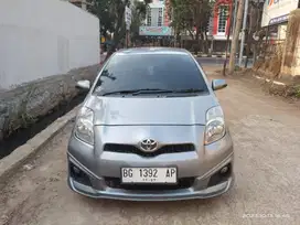 Yaris 1.5 S TRD Manual 2013 / 2014