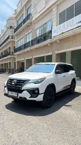 TOYOTA FORTUNER 2.4 VRZ TRD SPORTIVO 2020