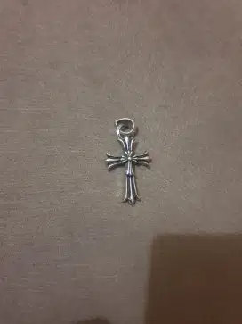Mulus .authentic liontin chrome hearts