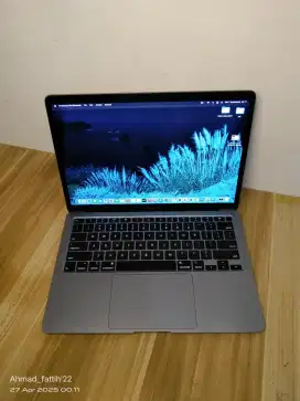 MacBook Air 2020 i3 8/256