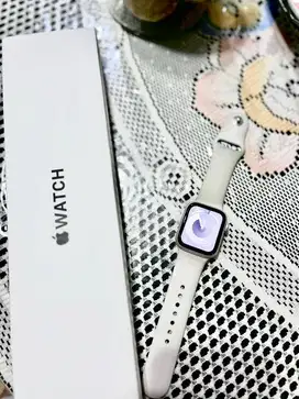 Apple watch se gen 2 40mm / starlight