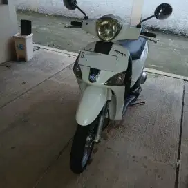 Liberty 150ie 2012 putih