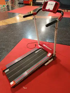 Treadmill elektrik bekas display toko