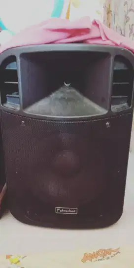 Speaker aktif di jual/ tukeran dgn keyboard PSRS apa saja yg no minus