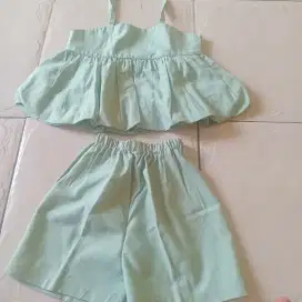 Baju anak perempuan