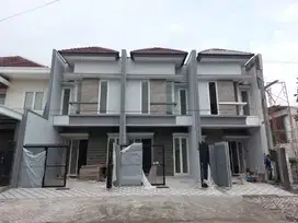 Rumah baru gress suterejo row 4 mobil. dktmulyosari. babatan. its