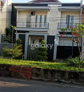Dijual Rumah Mewah di Dharmahusada Mas