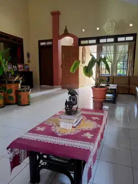 Timur Adisucipto Jl. Solo Sleman Yogyakarta: Jual Rumah SHM Siap Huni