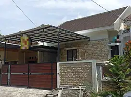 Langka ! Rumah dengan lebar jalan 4 mobil di Puri Safira Menganti
