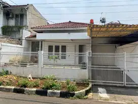Dijual Rumah murah hitung tanah di Pondok Indah Jakarta Selatan
