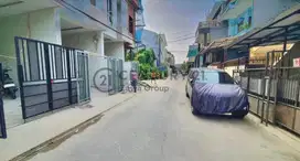 Dijual Rumah Millenial Taman Ratu Siap Huni 4 Lantai Kbn Jeruk Jakbar