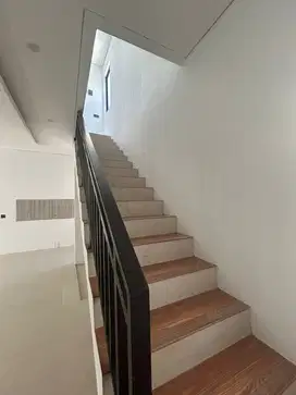 New listing rumah 2 lantai taman Kopo indah 2 rumah di tki 2