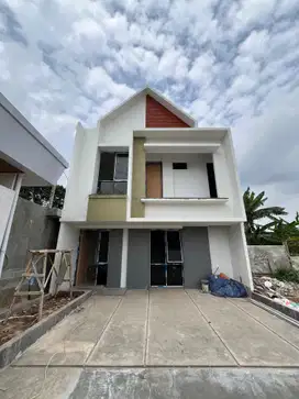 RUMAH MEWAH 2 LANTAI 600 JT AN DEKAT TOL JATIASIH AKSES 2 MOBIL
