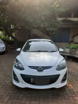 Mazda 2 2011 Bensin