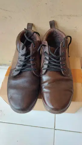 Sepatu DocMart ex pemakaian pribadi