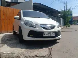 Dijual Mobil Honda Brio E satya Manual thn 2014 Warna Putih