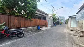 Rumah JL Kendangsari Gang III  Kec. Tenggilis Mejoyo ,Luas 236m,SHM