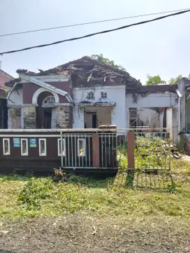 Di jual rumah luas tanah 200mtr jual cepat nego