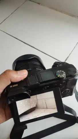 JUAL KAMERA SONY A6000 & LENSA E MOUNT 35 mm 1.8 steady shot