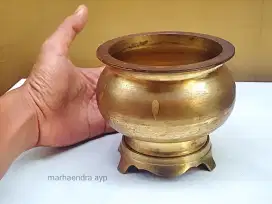 Wadah dupa kuningan model nggentong