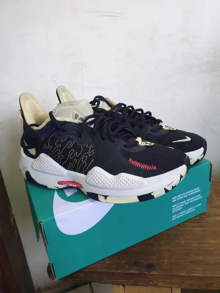Sepatu Nike Air kondisi sangat bagus