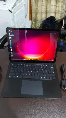 Microsoft surface laptop 4, ryzen 7