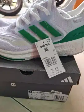Sepatu Adidas running  Import Size 41