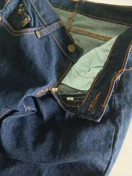 celana levis panjang