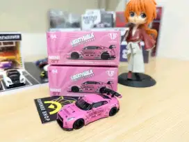 MINIGT NISSAN GTR R35 Wearltpink Breast