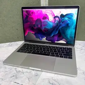 MacBook Pro 13 inch 2016 Two Thunderbolt 3 ports CTO 16/128GB