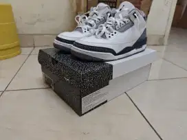 Sepatu basket Air Jordan retro 3