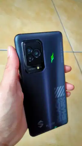 Xiaomi Blackshark 5 gaming phone