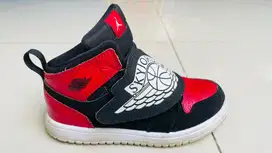 NIKE AIR SKY JORDAN 1 KIDS