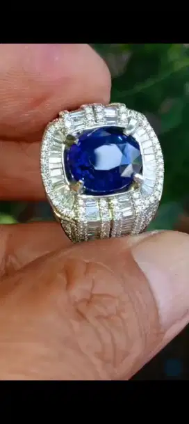 Cincin Blue Sapphire Natural 6CRT H Gold Diamond
