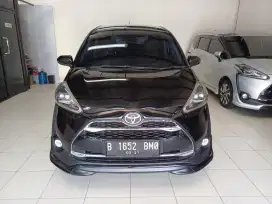 Toyota sienta Q 2017