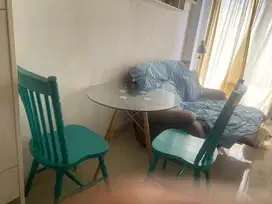 Meja makan dan 4 kursi set murah