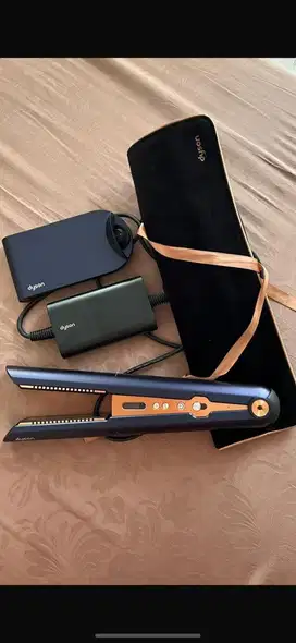 Dyson corale catokan tanpa kabel