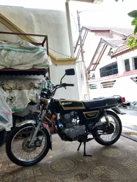Kawasaki binter merzy kz200 1980
