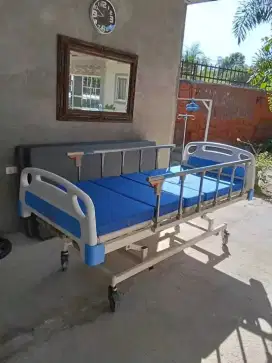 Tempat Tidur Pasien 123 Engkol