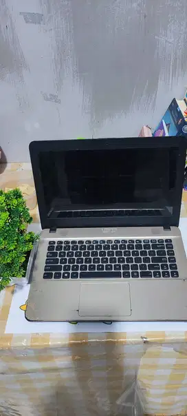 Laptop ASUS X441UA 512GB