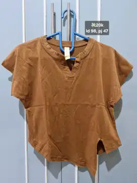 kaos cokelat zeroks