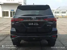 KM LOW 17RB RECORD Toyota Fortuner Vrz Gr Sport 2.8 AT 2022 Pajero