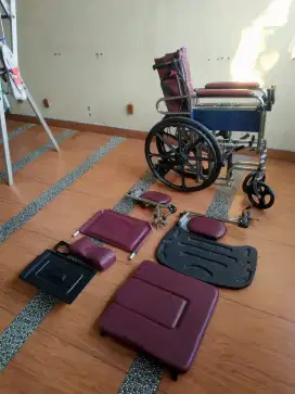 Dijual cepat kursi roda masi mulus
