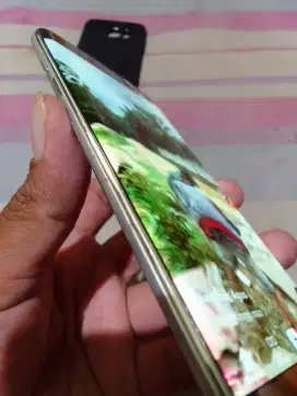 samsung s7edge.ram.4/32.mines cm retak sesuai poto yang laen normal