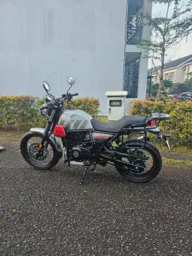 Royal Enfield RScram411