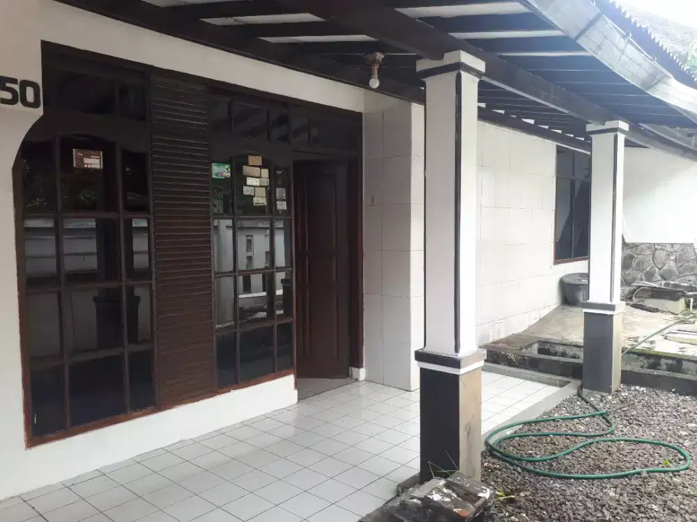 Jual rumah di Pluto Selatan - Margahayu Raya - Buah Batu, Bandung