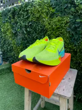 Dijual sepatu Nike zoom vaporly next 3 Fast Pack Volt